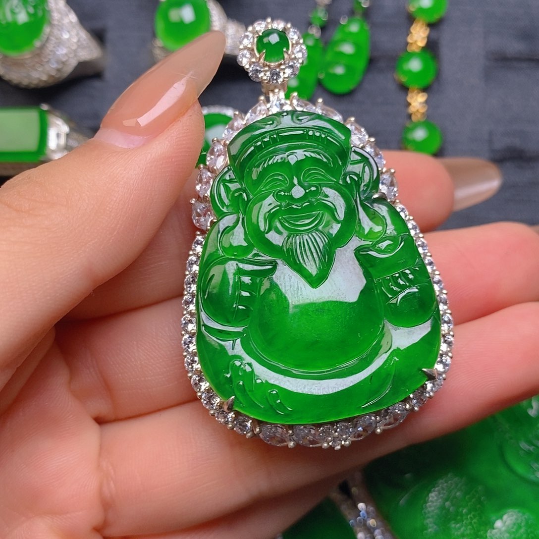 翡翠吊坠(赠链)银S925镶嵌财神爷