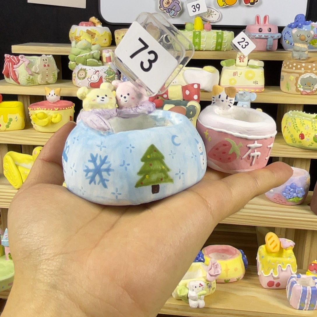咕***咕73布丁和小熊成品盆
