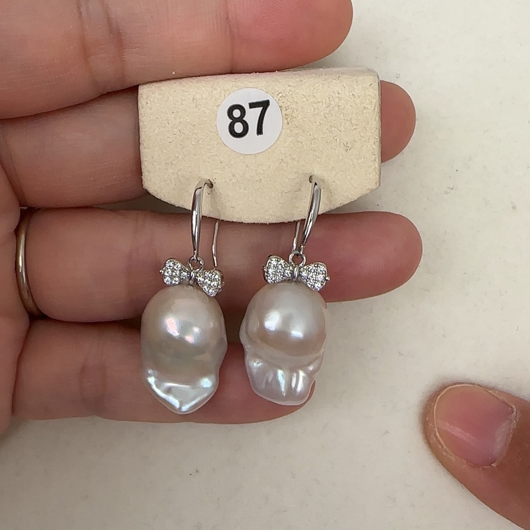 颈饰银S925镶嵌淡水珍珠