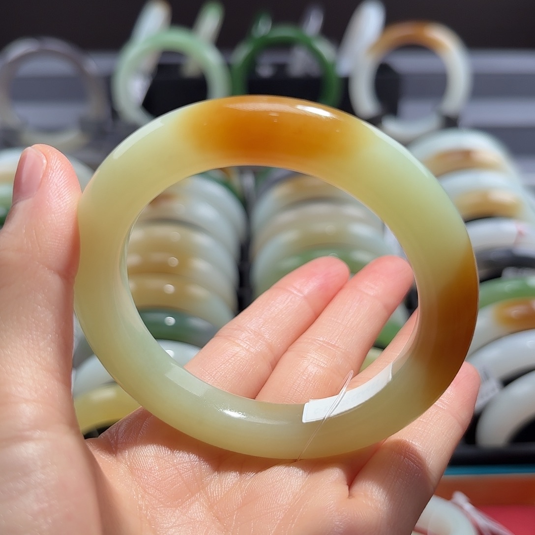 和田玉手镯未镶嵌57