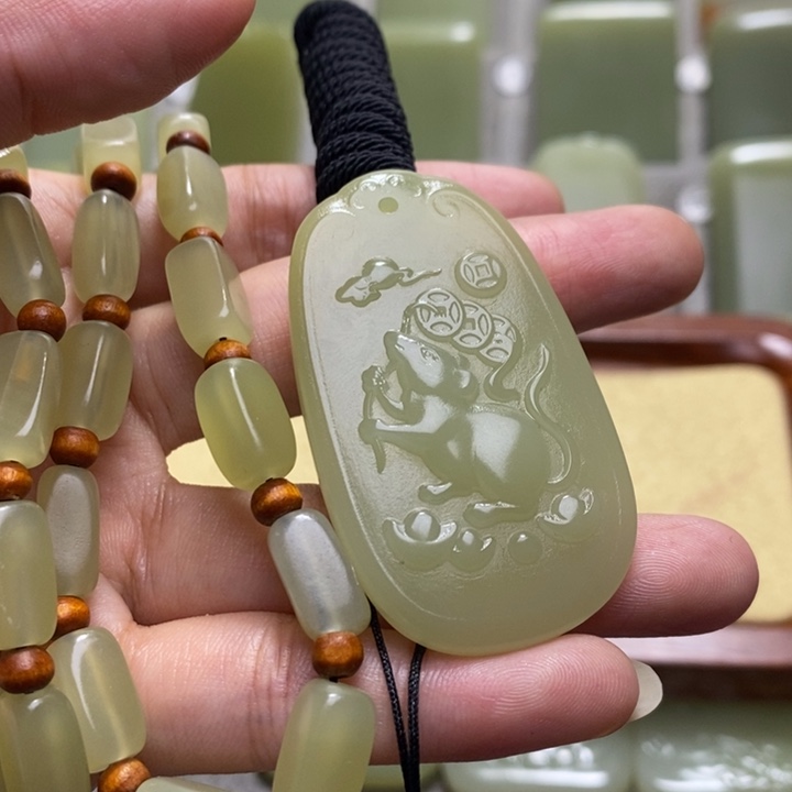 随行双面工鼠守护