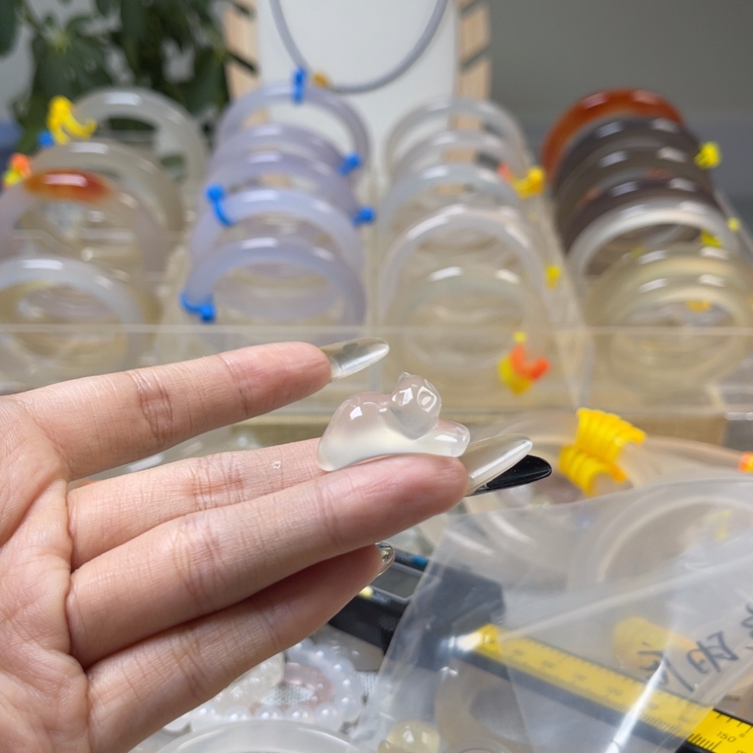 手镯玛瑙/玉髓未镶嵌难****球