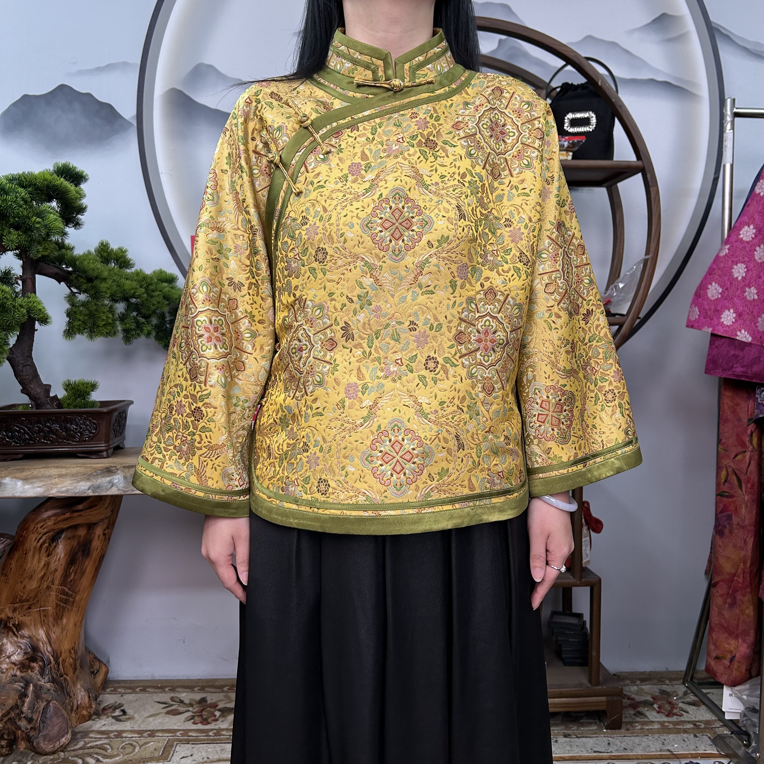 60姆米黄色宝象花宋锦上衣100桑蚕丝