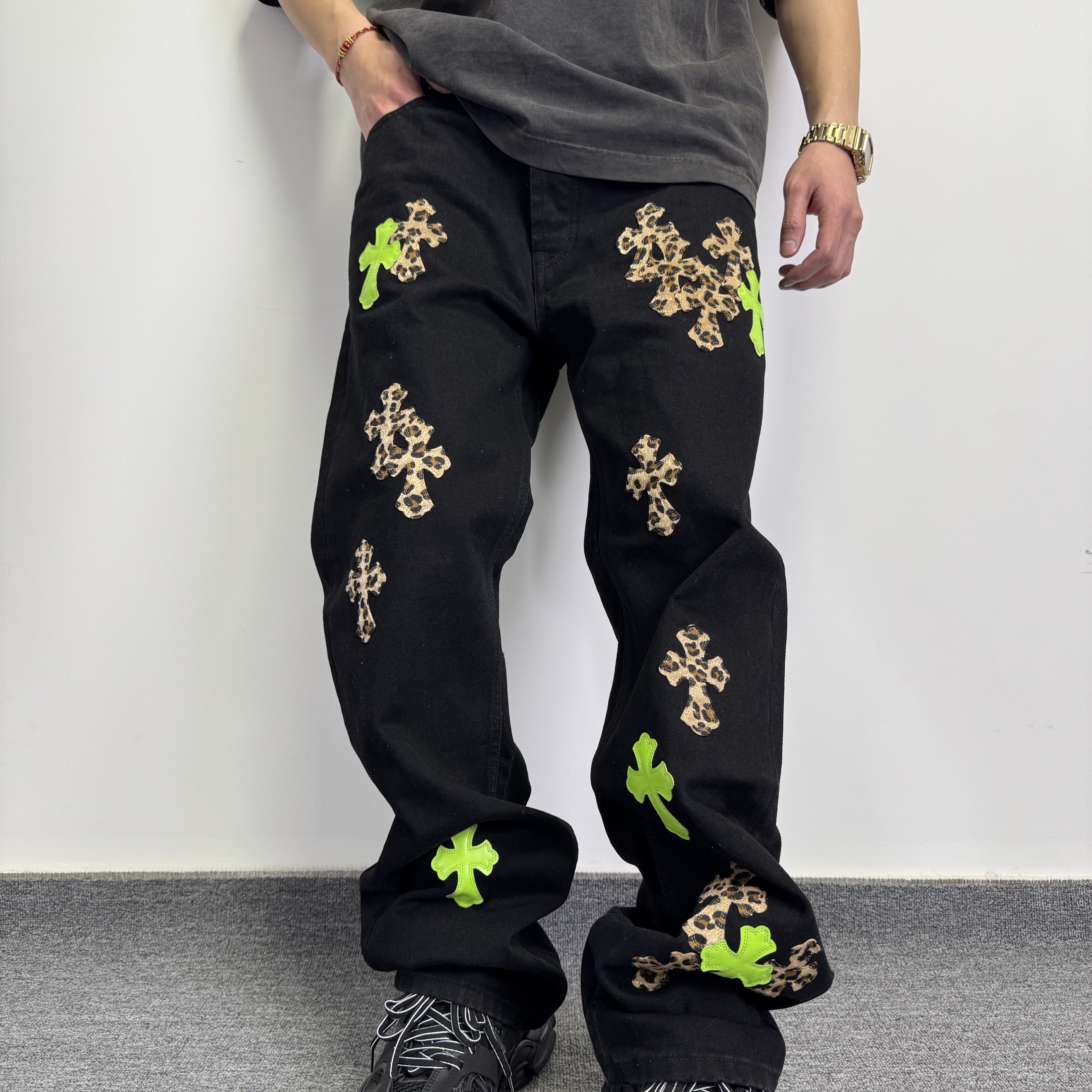 高街十字架美式复古直筒牛仔裤宽松显瘦水洗男女同款休闲时尚印花