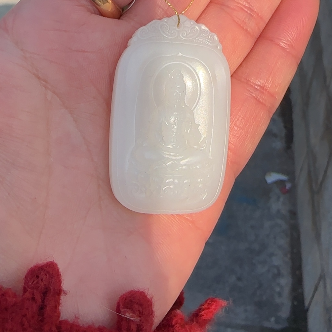 金***金和田玉未镶嵌颈饰