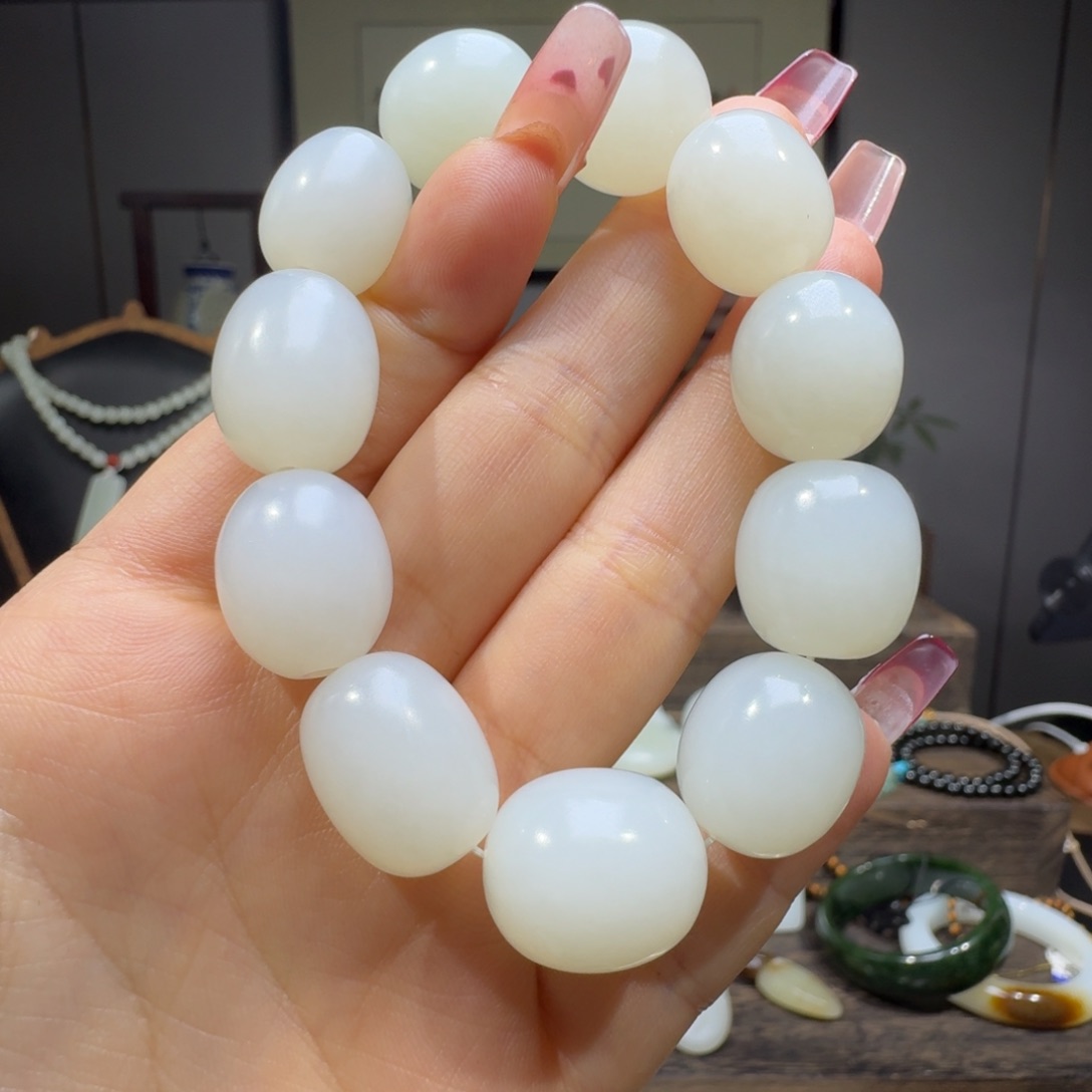 和田玉手串未镶嵌