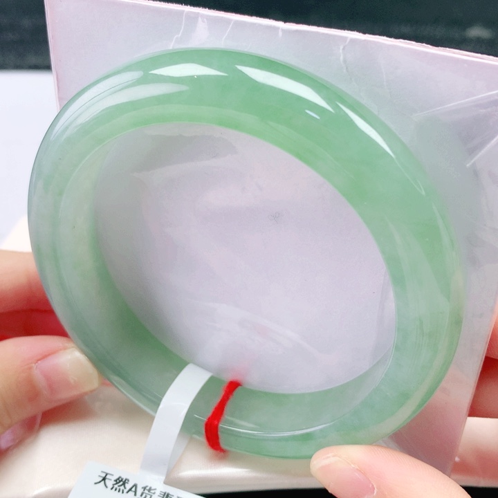 翡翠未镶嵌手镯59圈