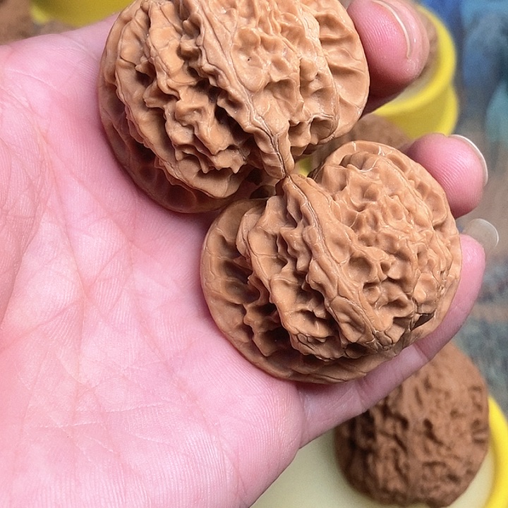 文玩核桃吊坠苹果园狮子头全品43尺