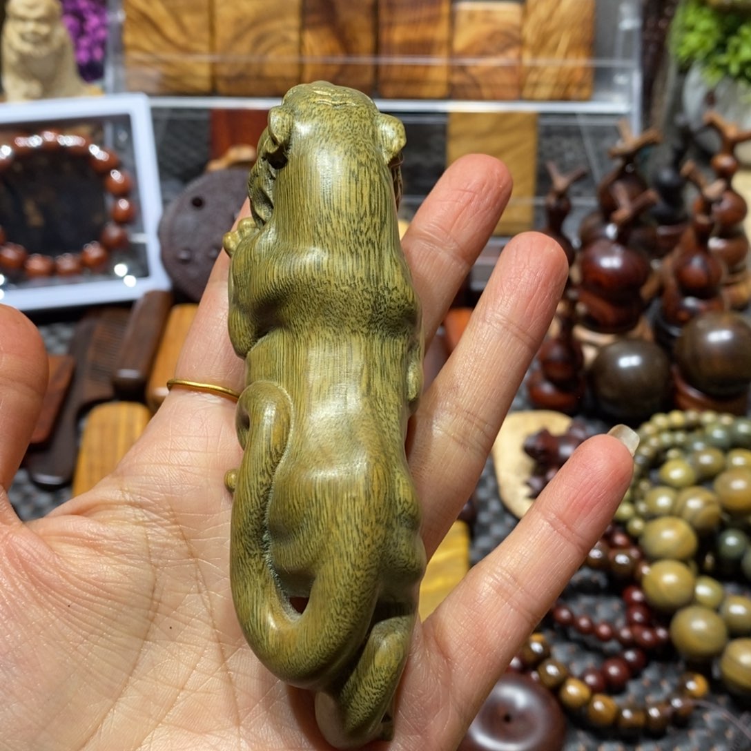 木雨绿檀木老虎一只