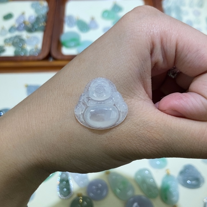 颈饰未镶嵌翡翠佛公