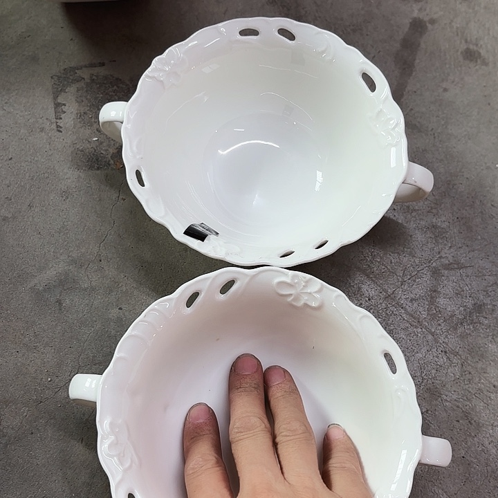 盘微瑕产品介意勿拍……2个双耳