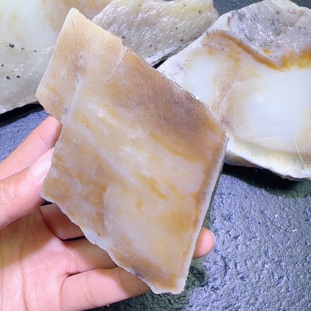 和田玉未镶嵌珠宝半成品