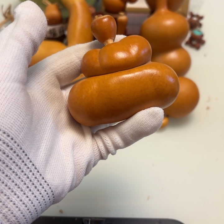 N***n天然手捻老皮葫芦