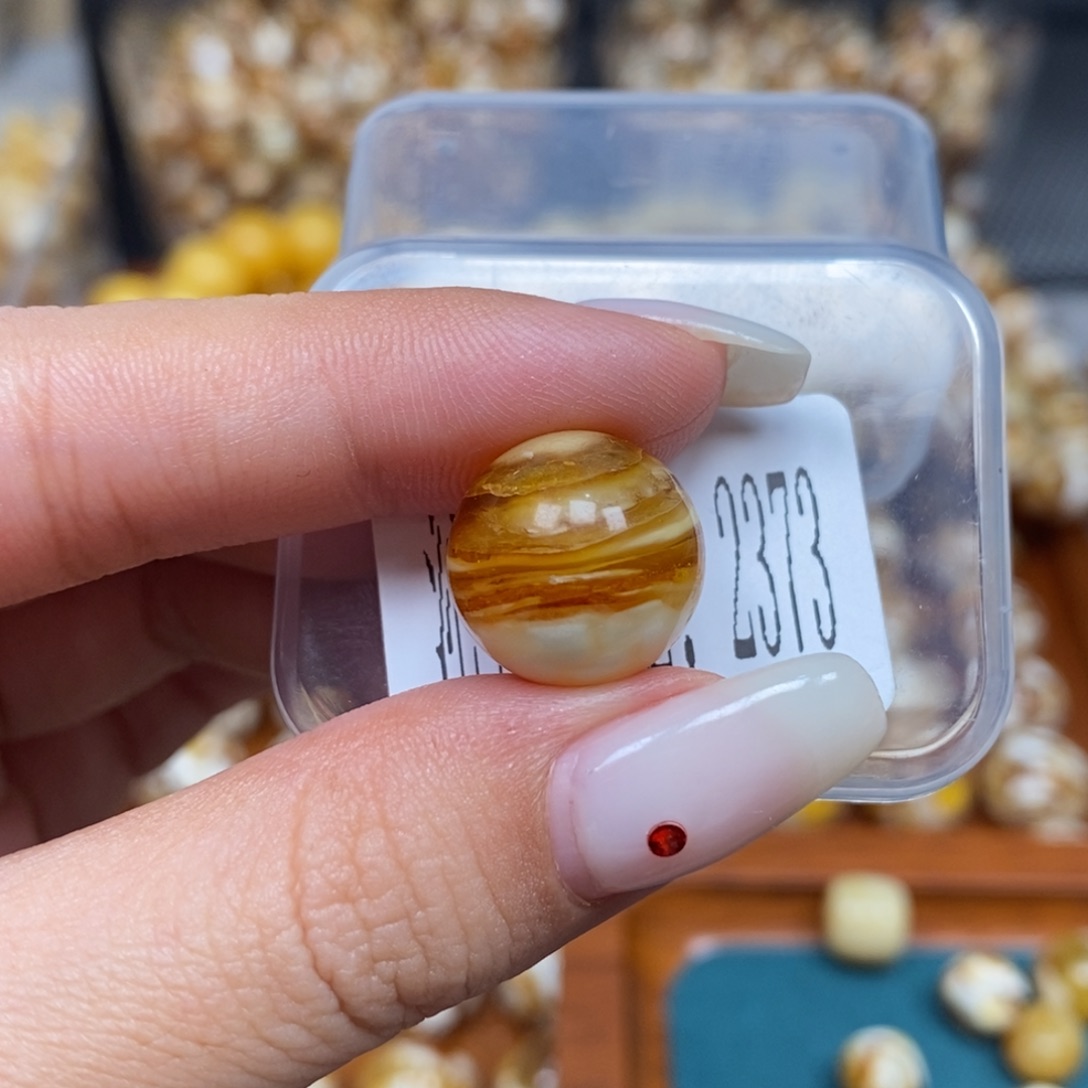 蜜蜡未镶嵌珠宝奇石2373