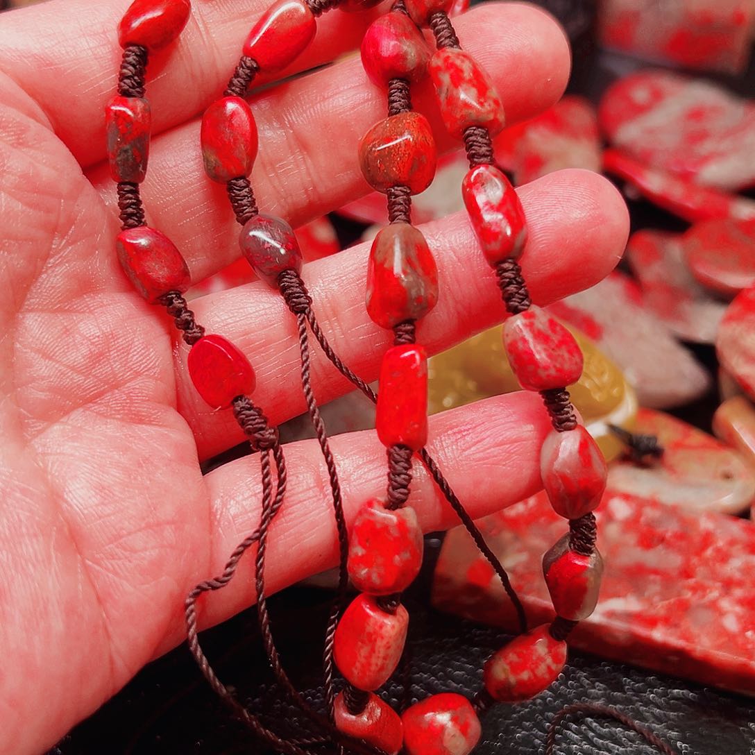 昌化鸡血石格*东昌化鸡血石