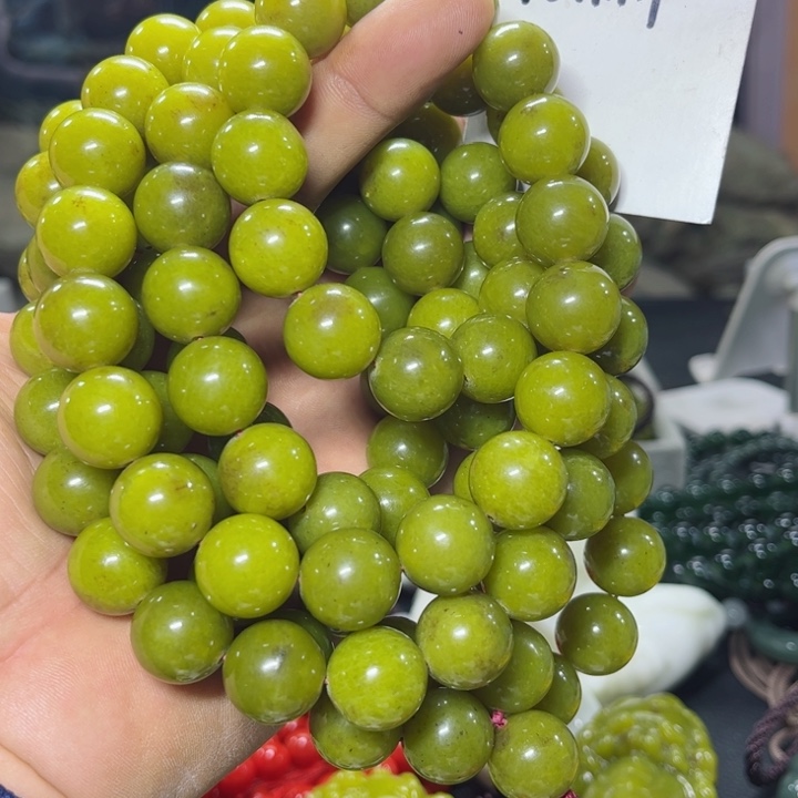 蛇纹石玉项链未镶嵌