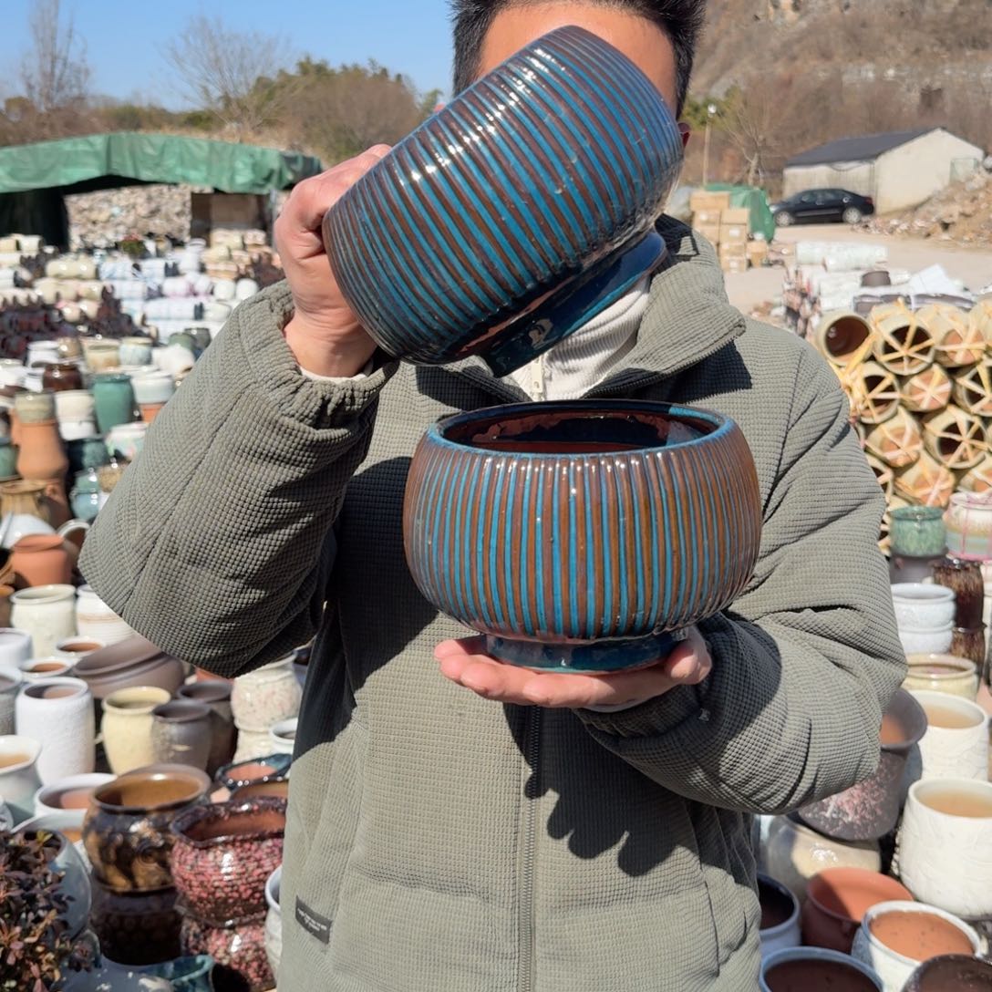 紫砂花盆口16.5高13（两个竖条拼盆