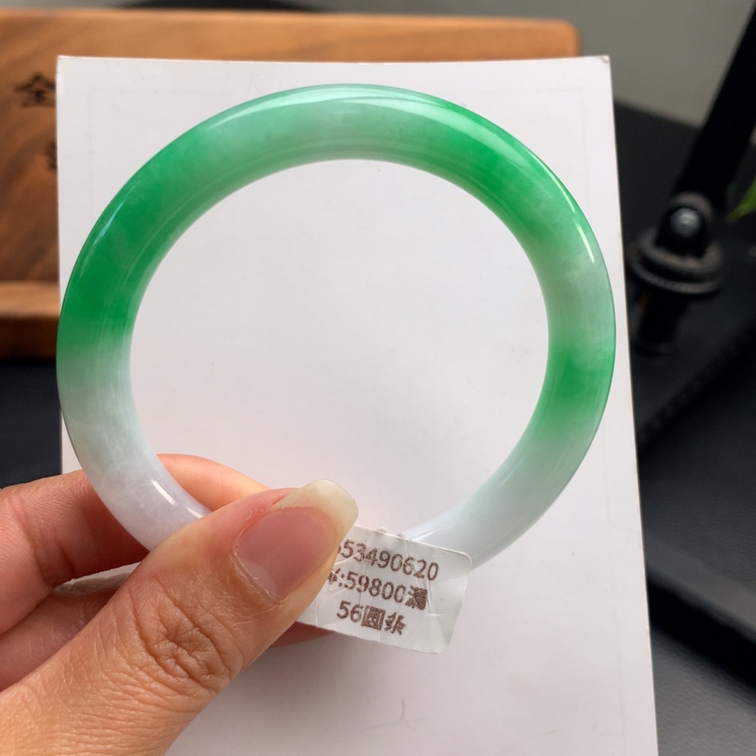 翡翠手镯未镶嵌春彩小圆条翡翠手镯56圈