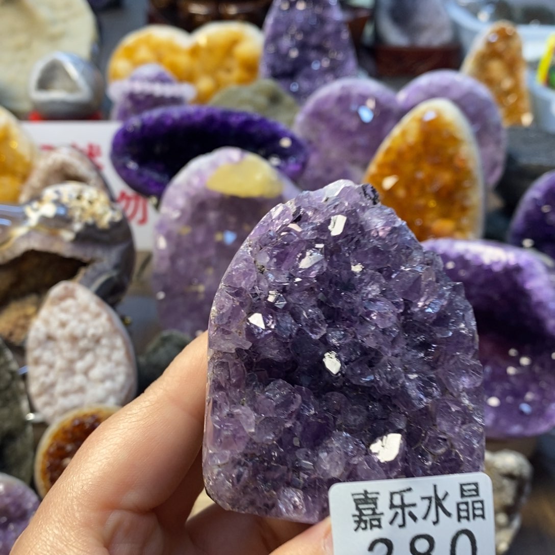 水晶摆件未镶嵌水晶380