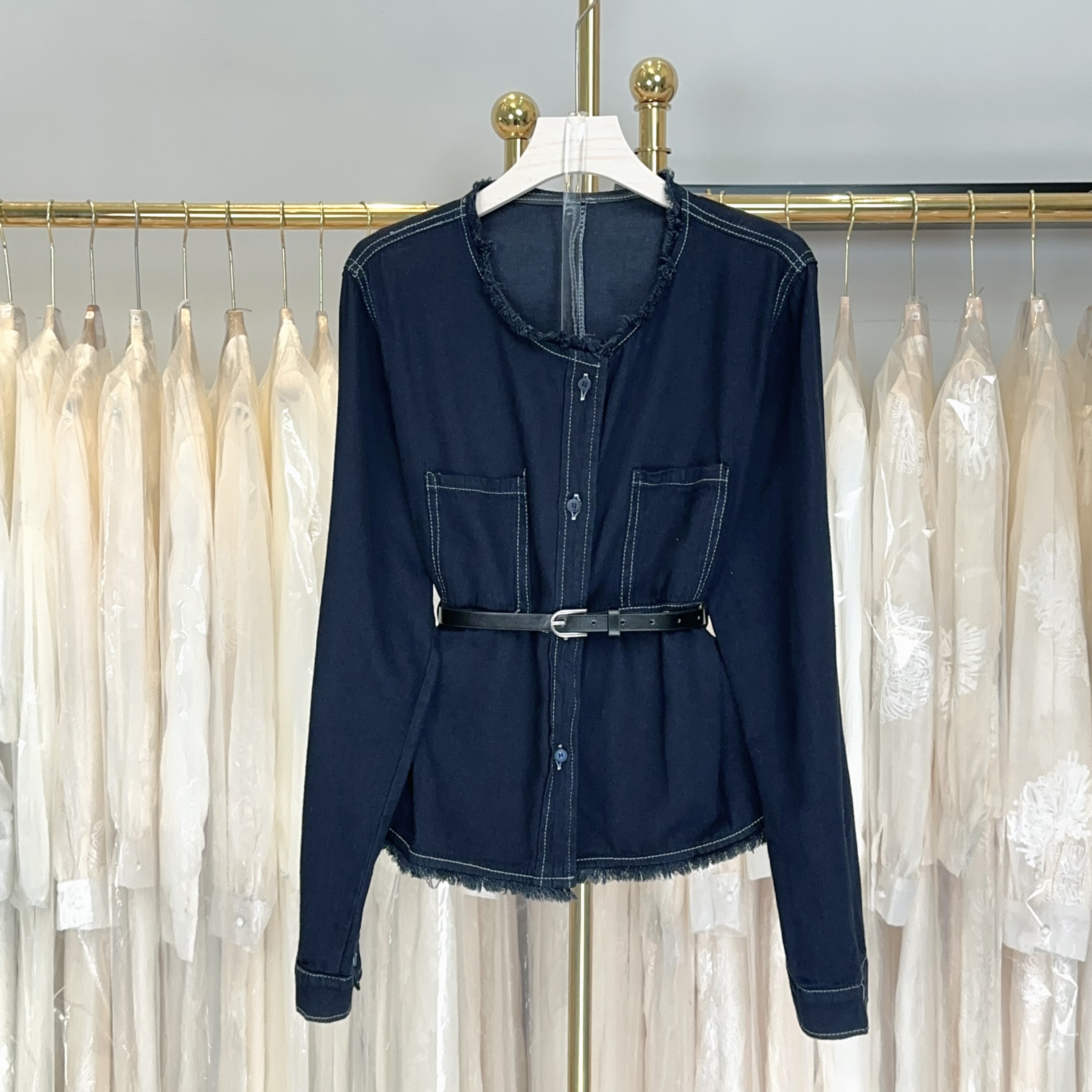 现货【RG2100】2025年新款时尚气质百搭减龄休闲显瘦设计感女装小衫