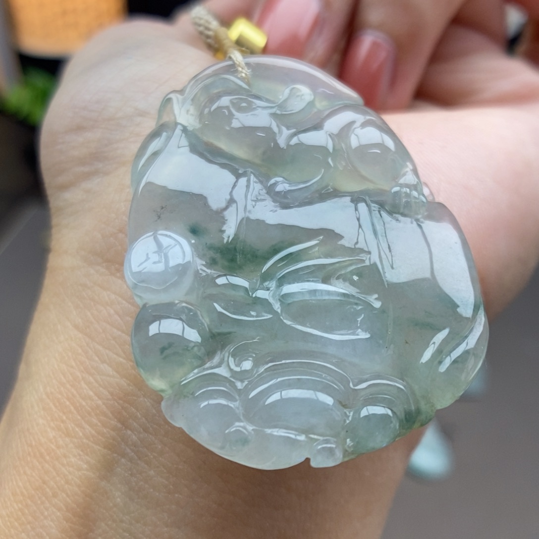 翡翠未镶嵌颈饰吊坠46