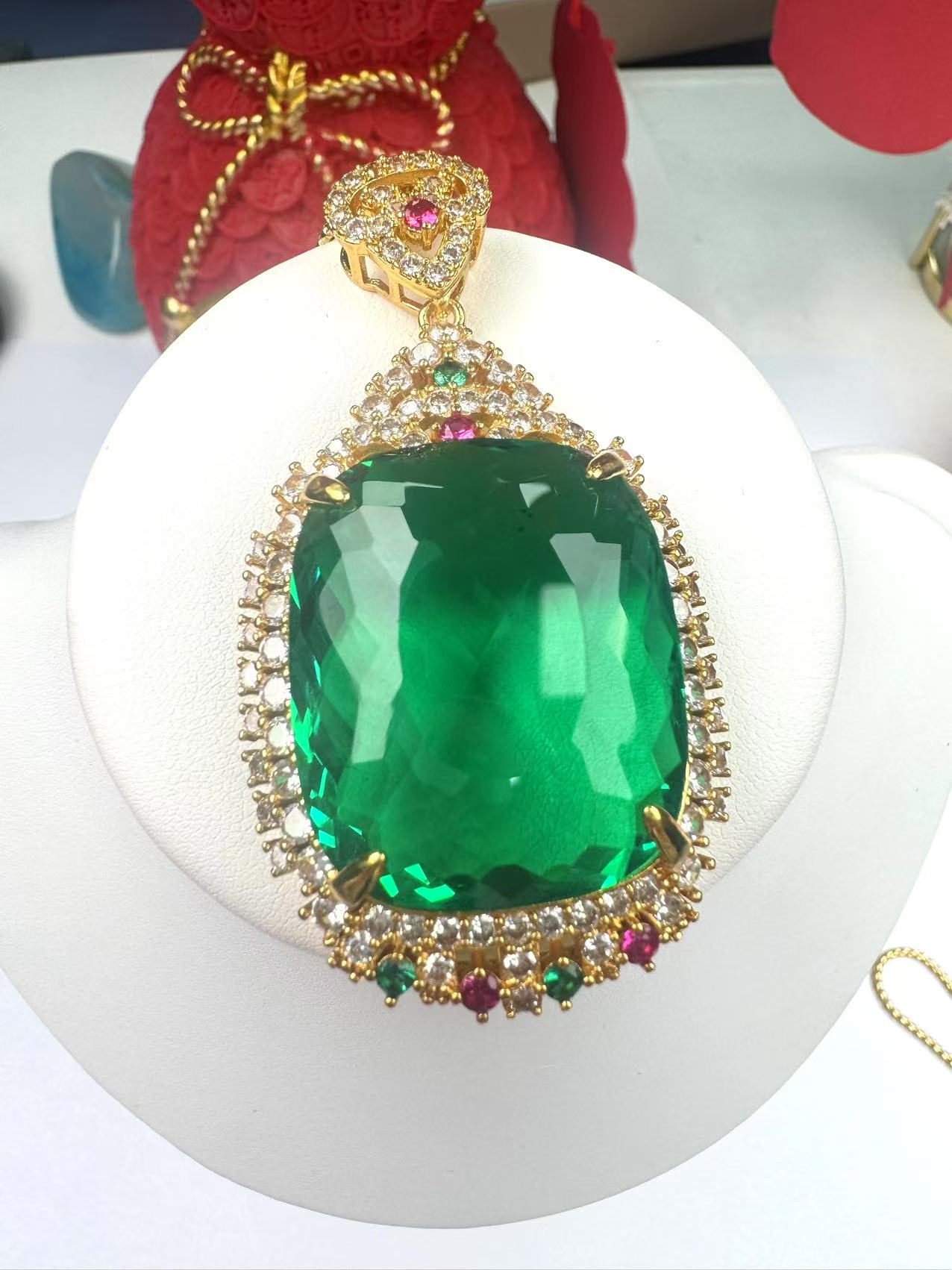 K690精品奢华时尚款男女通戴吊坠多样性发其一