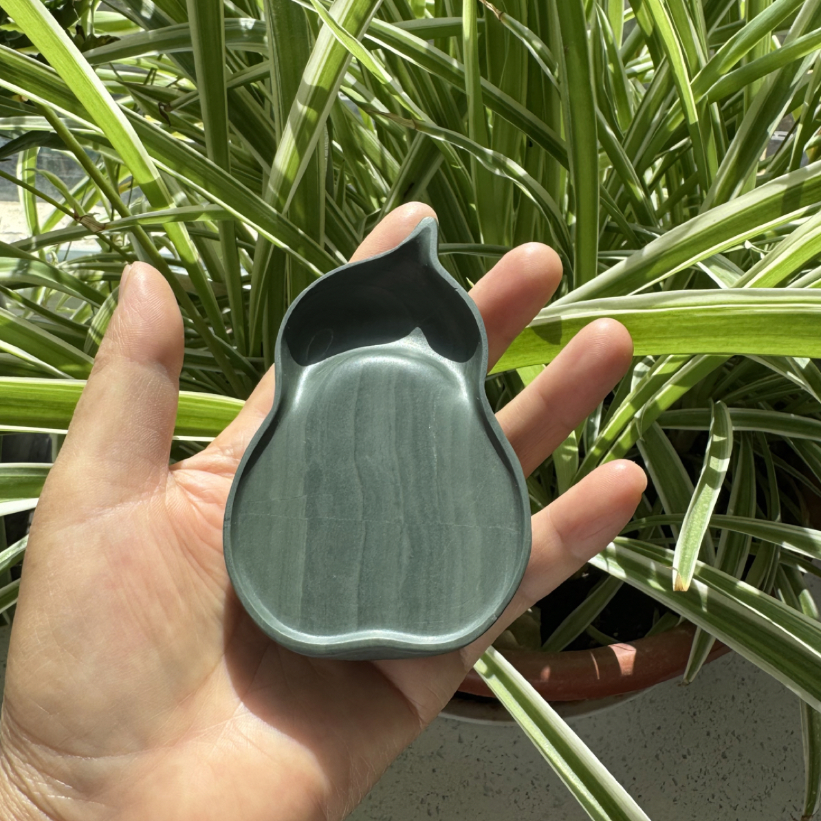 喇嘛涯老坑鸭头绿葫芦砚小精品尺寸：10.3*6.3*1.9*