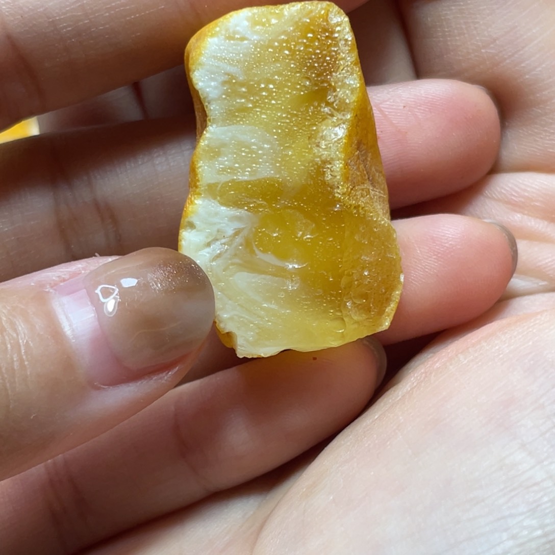 定制琥珀天然琥珀