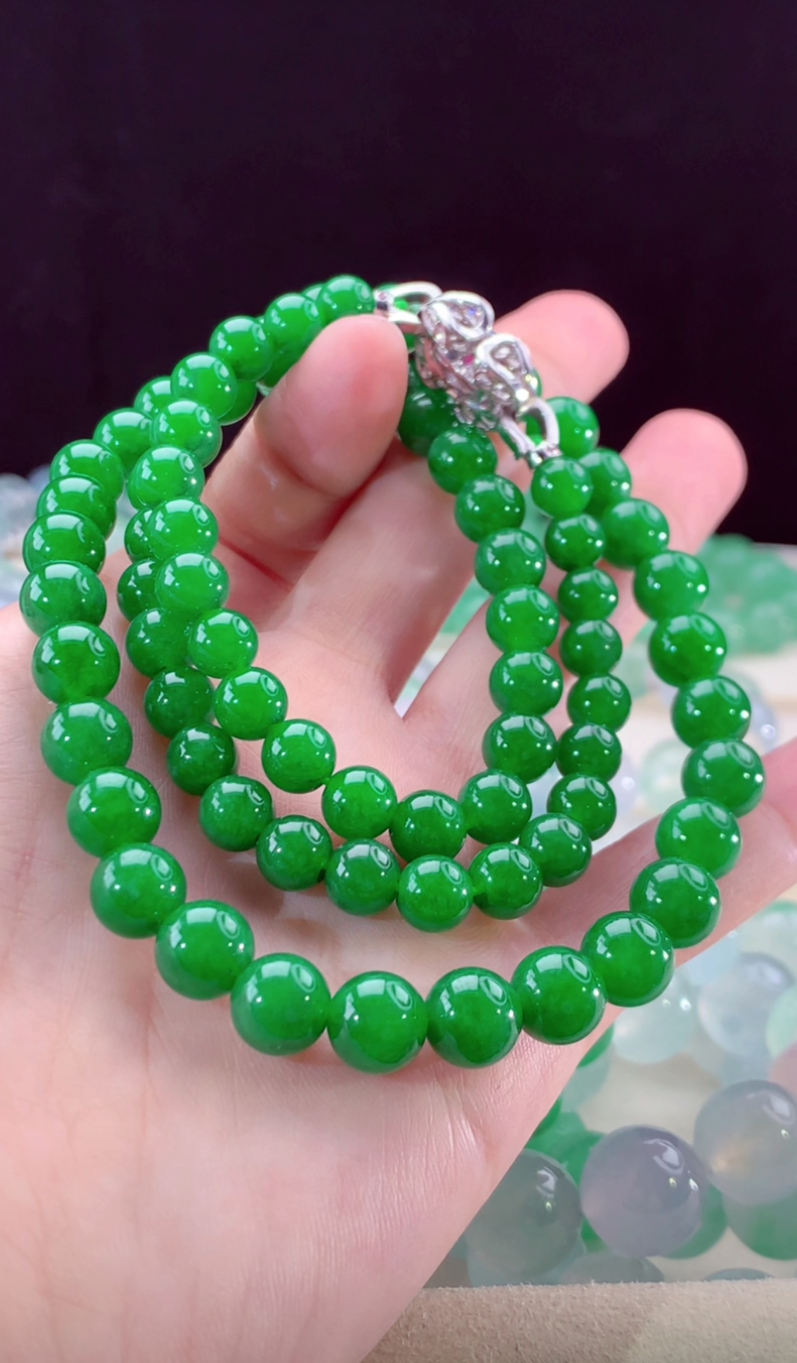阳绿项链高贵优雅珠珠