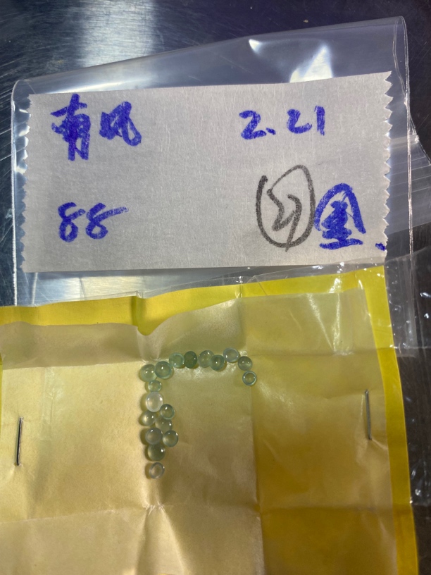 天然缅甸翡翠a货蛋面未镶嵌