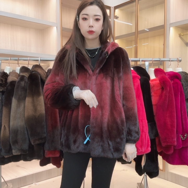 酒红色夹克卷貂皮yh0517