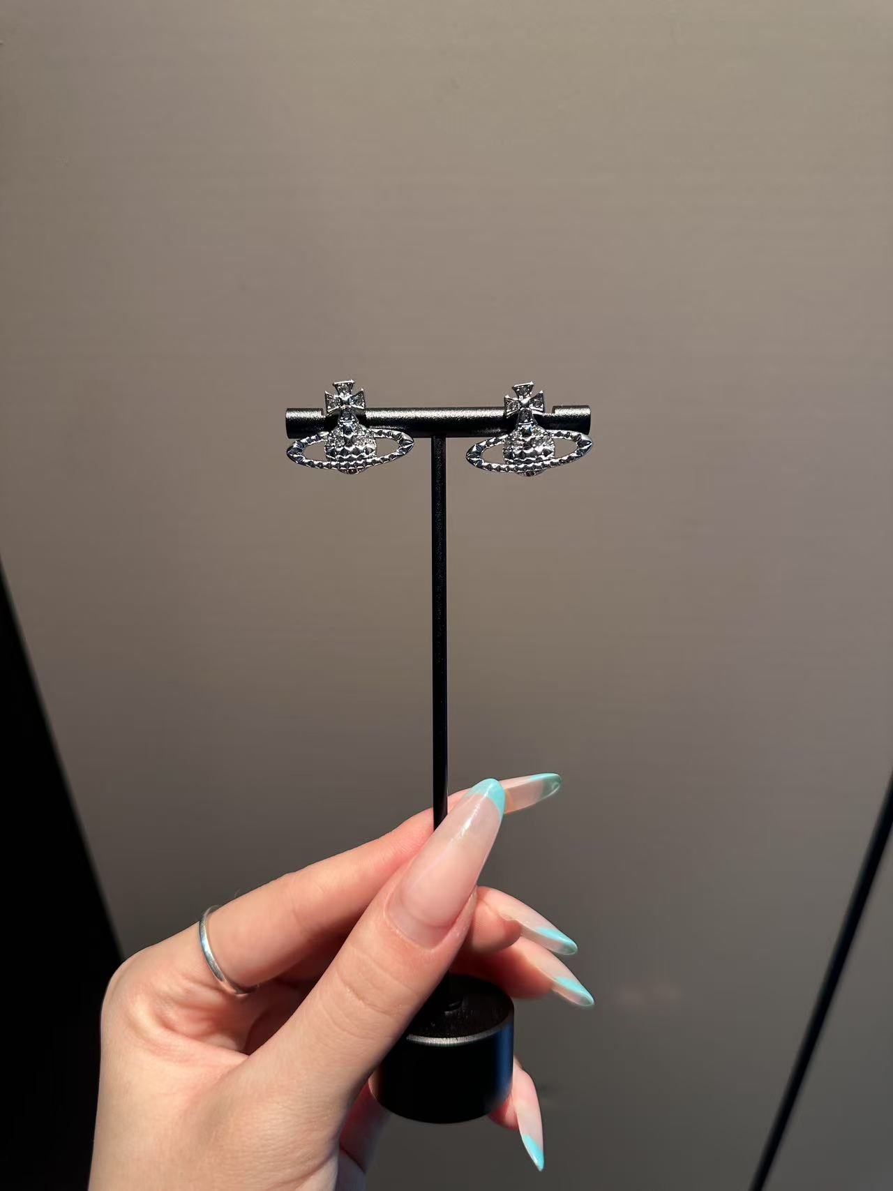 黄铜合成锆石耳饰 【铆钉耳钉】22s经典百搭款铆钉耳钉 枪黑色/银色