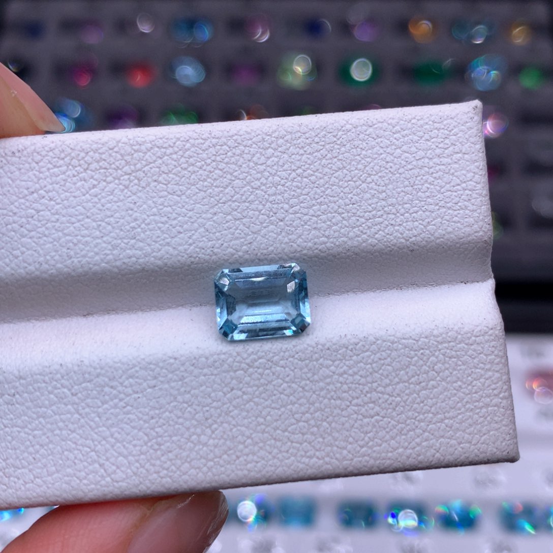 海蓝宝石裸石未镶嵌圣马1.45克拉