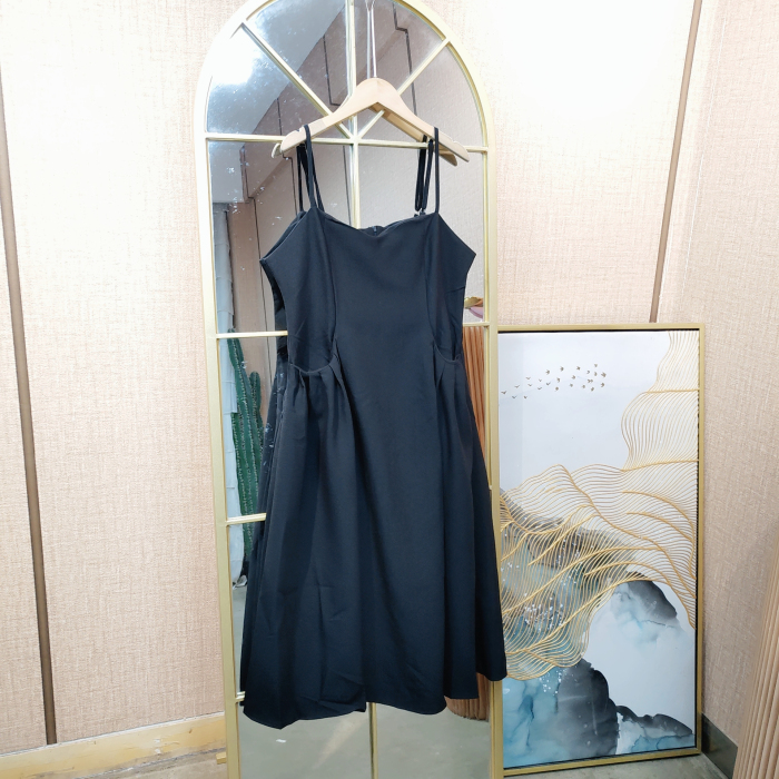 CN122孕妇黑色吊带裙XL90-130 XXL140