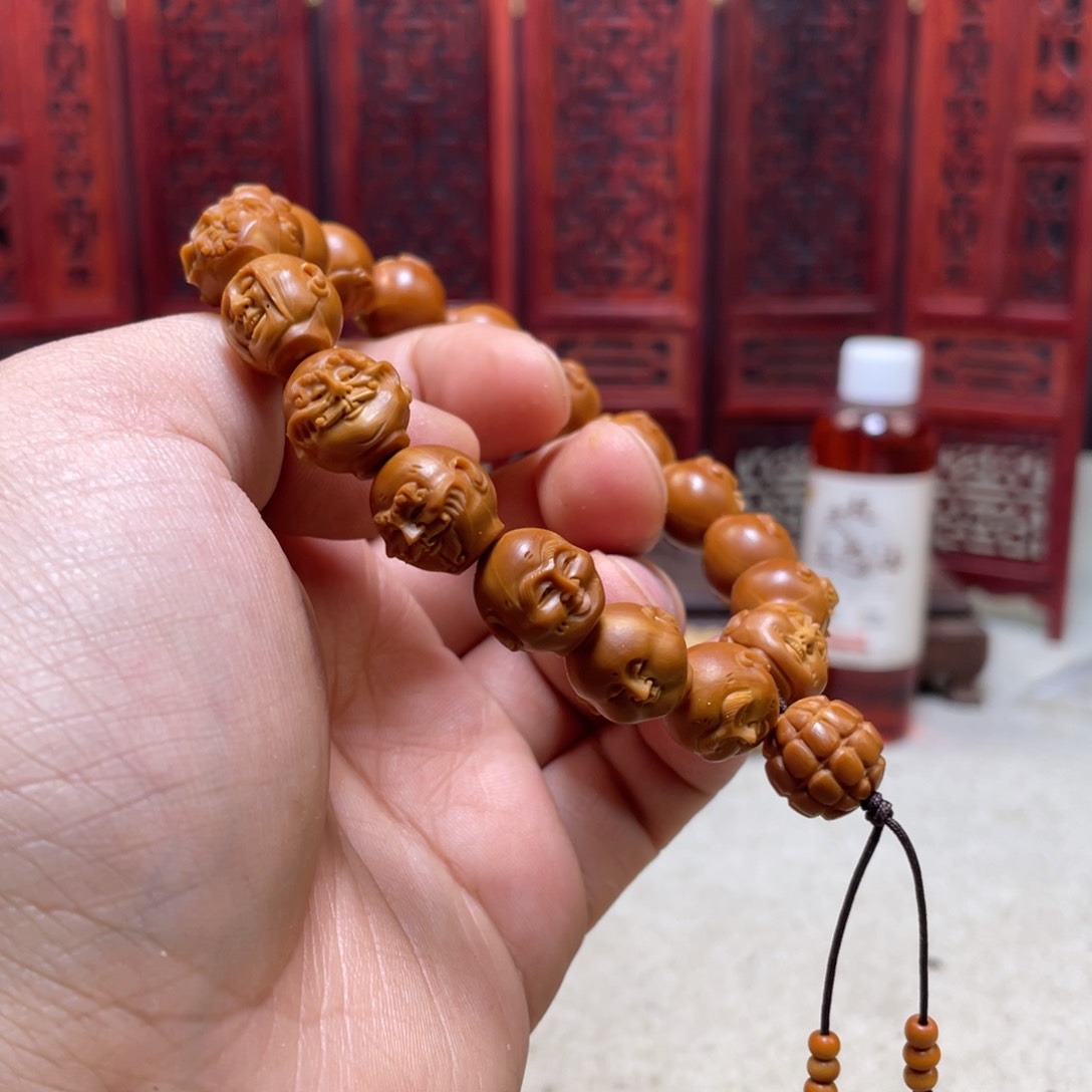 橄榄核吊坠阿*橄榄核雕