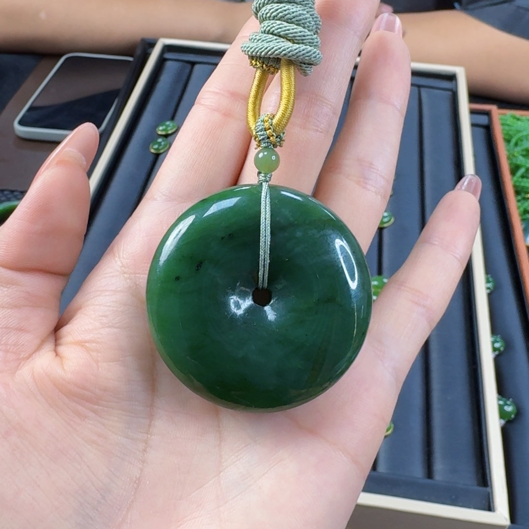 和田玉（碧玉）未镶嵌颈饰