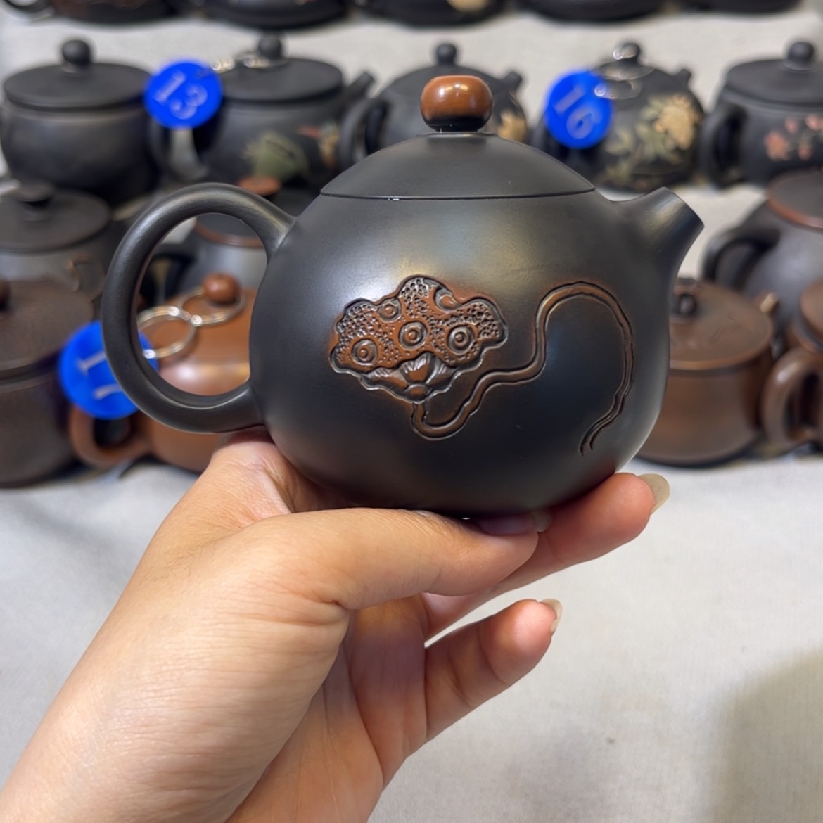 【闪购商品】红泥 微微瑕 容量 170c c