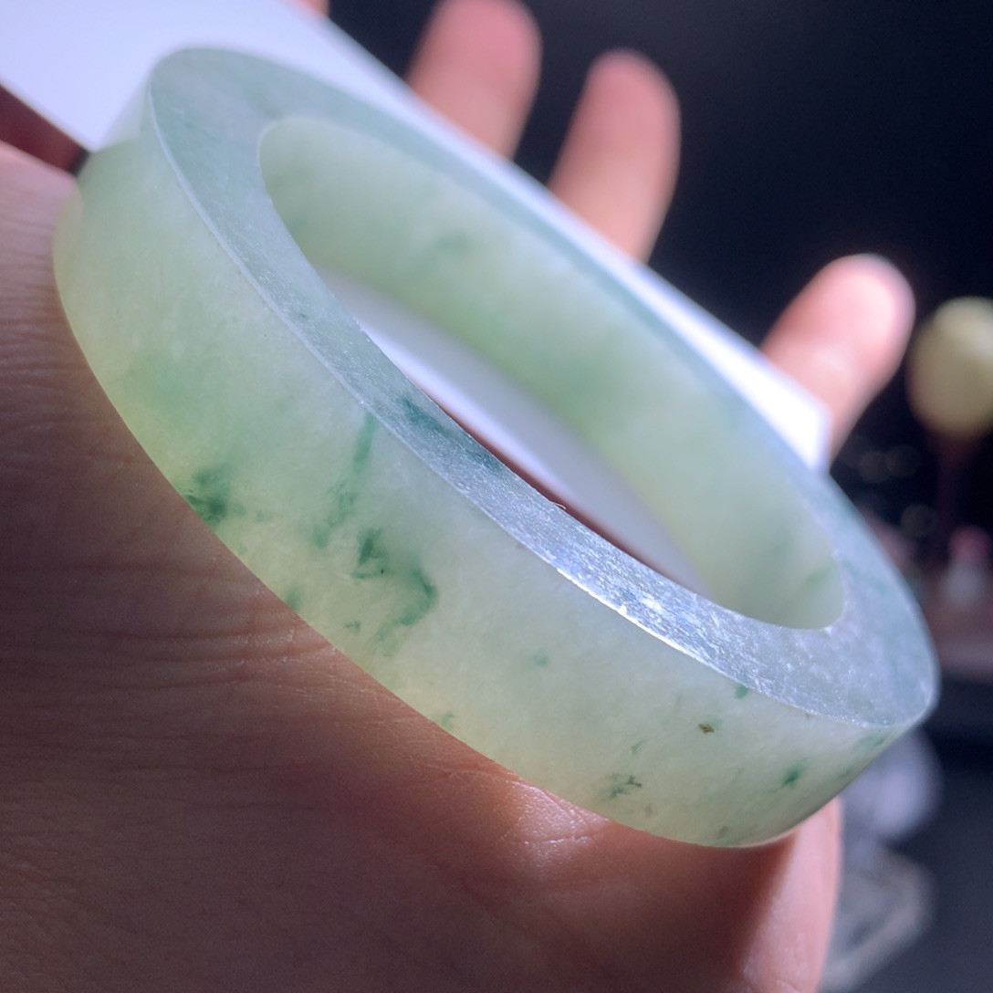 未镶嵌手镯定制翡翠