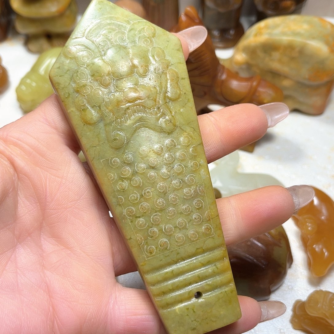 白玉菩提吊坠白玉菩提吊坠