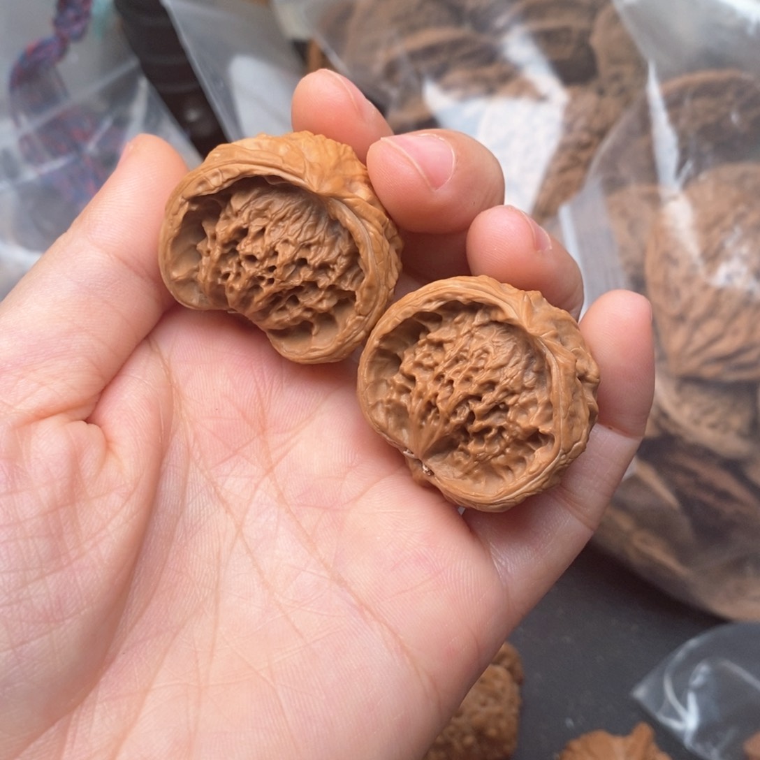 文玩核桃把件蛇头手捻
