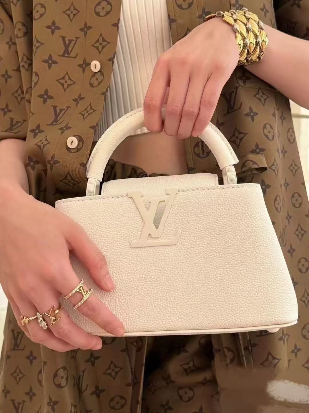 99新 LouisVuitton/路易威登 lv cap  mini横版磨砂白牛皮/甄选
