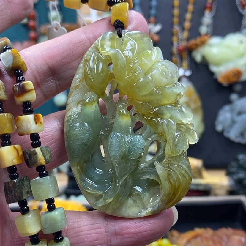 【闪购商品】蛇纹石玉吊坠未镶嵌