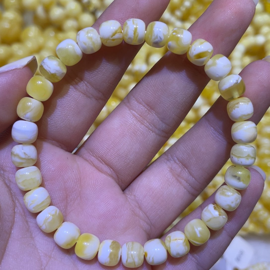 蜜蜡未镶嵌珠宝奇石7m