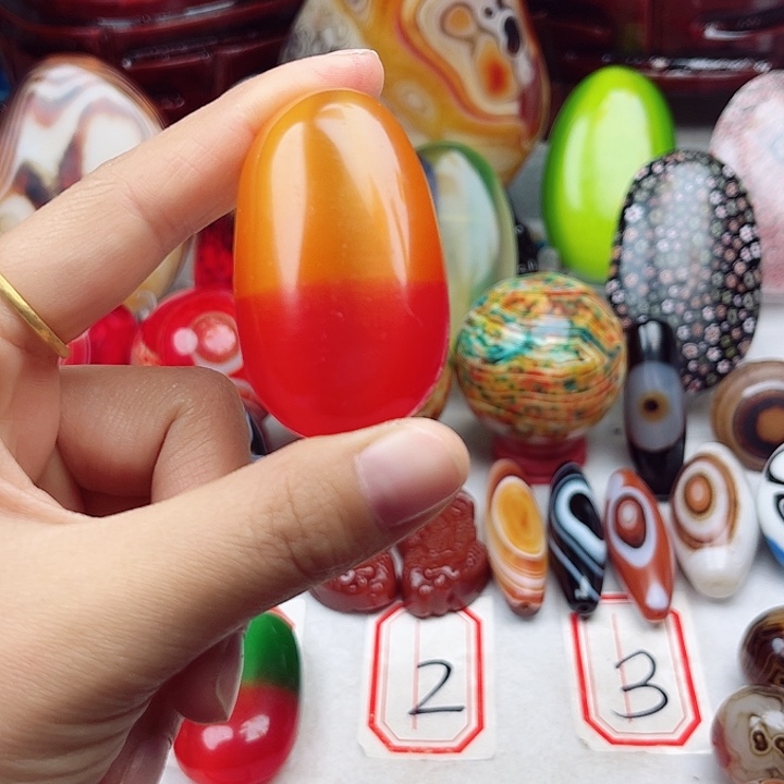 玛瑙/玉髓未镶嵌珠宝奇石