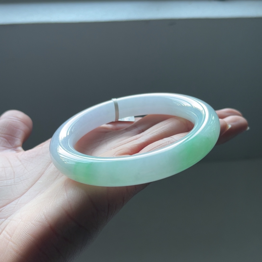 @****翡翠未镶嵌手镯56.3圈三天鉴赏期