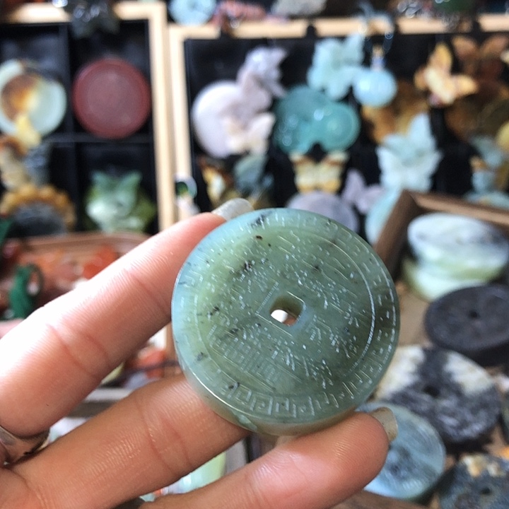 岫玉未镶嵌岫玉挂件