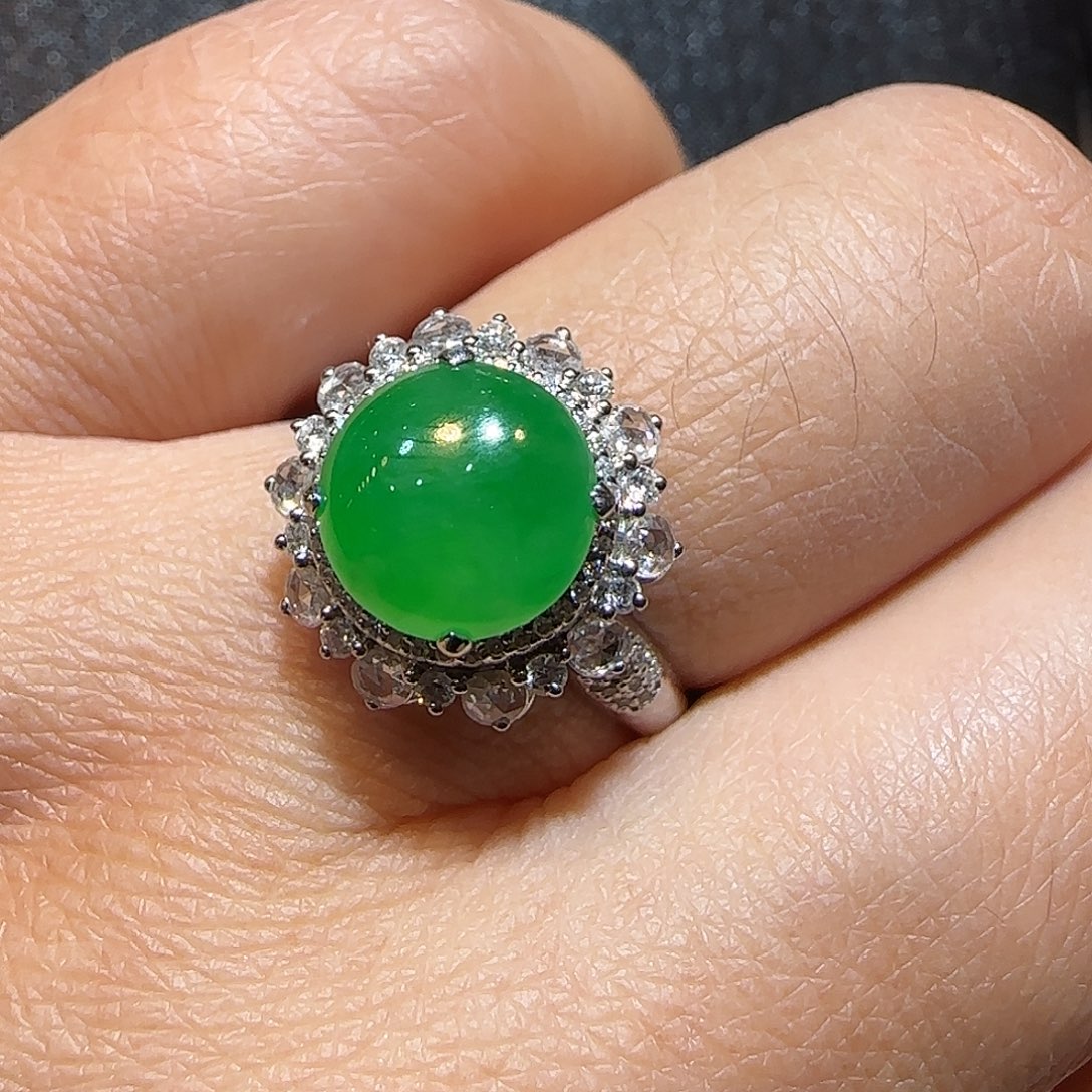 翡翠18K金镶嵌戒指戒指