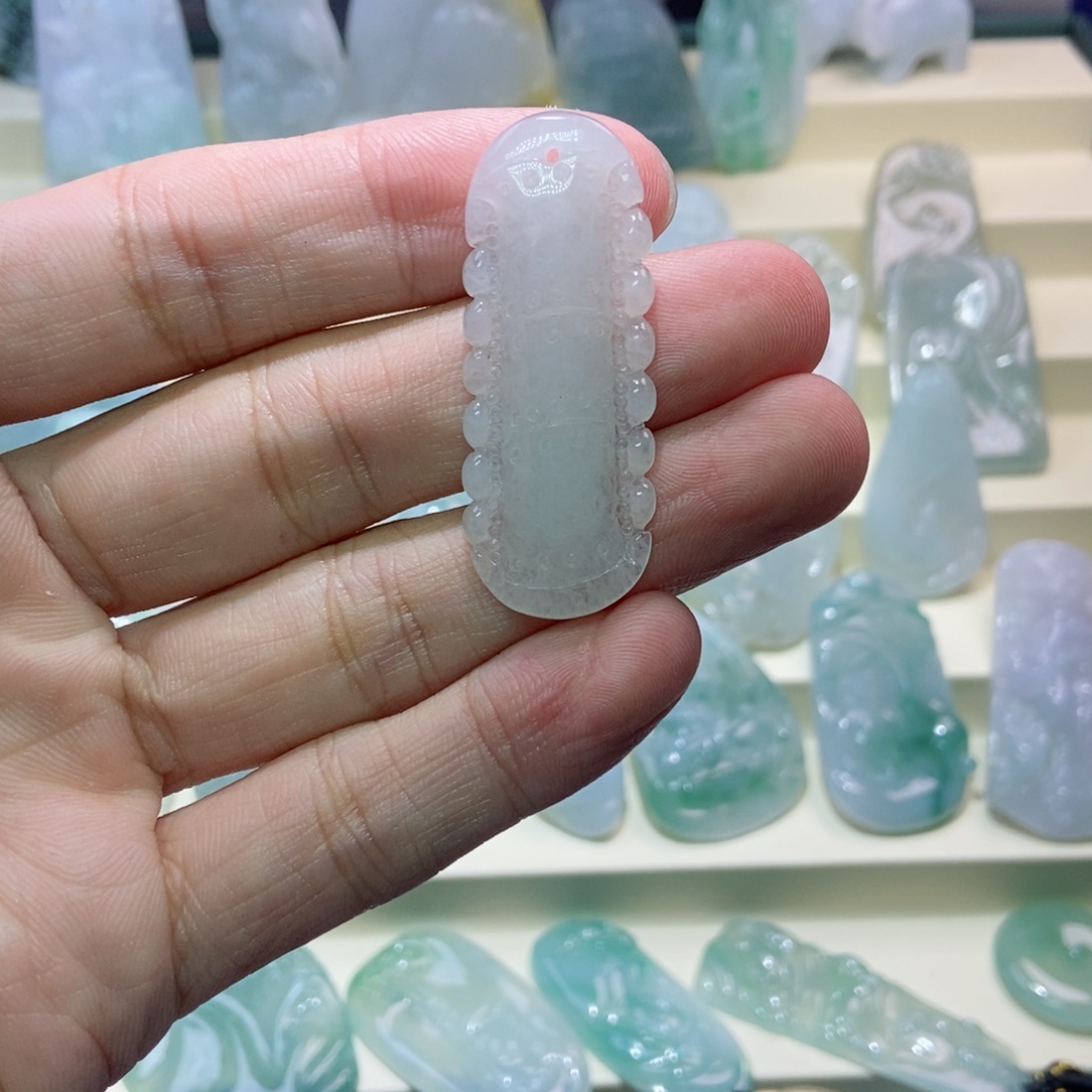 翡翠未镶嵌颈饰竹节