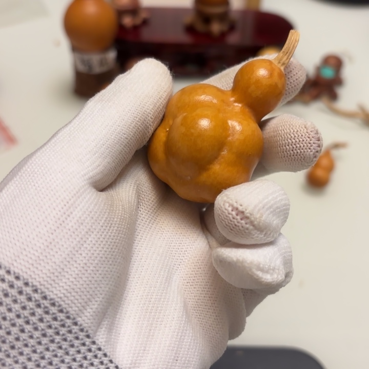 轻****天然手捻老皮葫芦