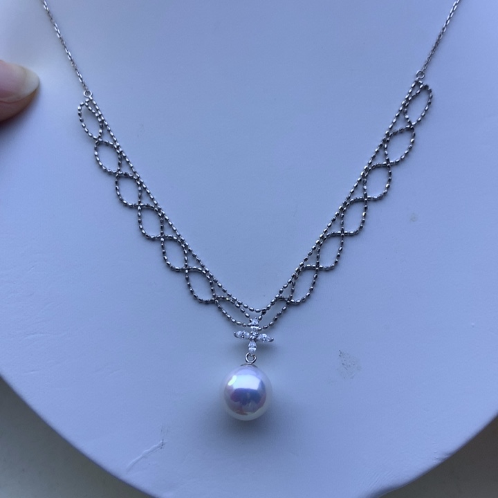 淡水珍珠颈饰18K金镶嵌努****菌